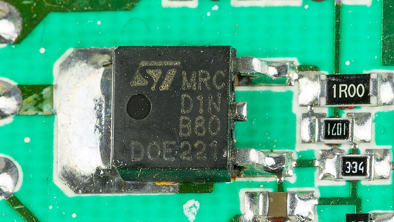 File:T-DSL Teledat 300 LAN - STMicroelectronics STD1NB80 on power adapter-4043.jpg