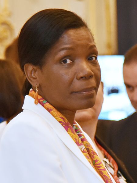 File:TOUR DE TABLE 2016-07-08 Informal Meeting of Justice Ministers (27553458143) (cropped).jpg