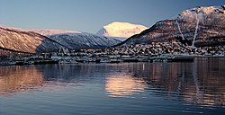 Tromsdalen afternoon sun.jpg