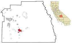 カリフォルニア州におけるトゥーレアリ郡（右図）およびポータービルの位置の位置図