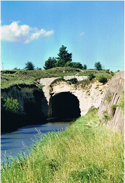 File:Tunnel du Malpas 02.jpg