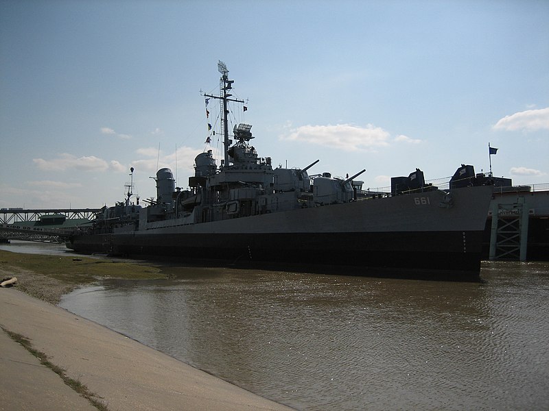 File:USS Kidd (DD-661) Baton Rouge.jpg
