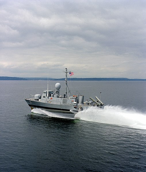 File:USS Taurus (PHM-3) 1981.jpg