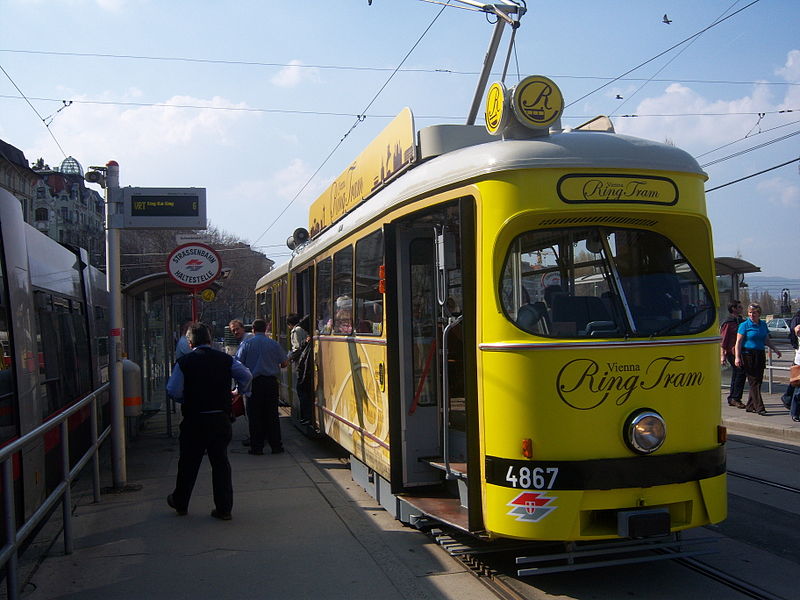 File:Vienna Ring Tram 3.JPG
