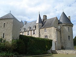 Vue-chateau-colombieres-1.JPG
