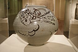 WLA brooklynmuseum Dragon Jar mid 17th century Por