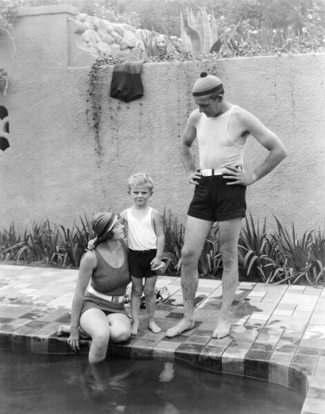 Dorothy Davenport Reid, Wallace Reid, Jr., and Wallace Reid (1920)