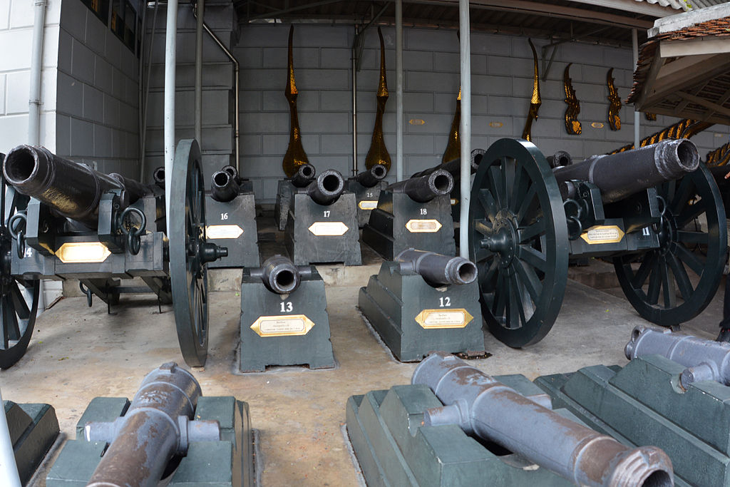 Wat Phra Kaew cannons photo D Ramey Logan.jpg