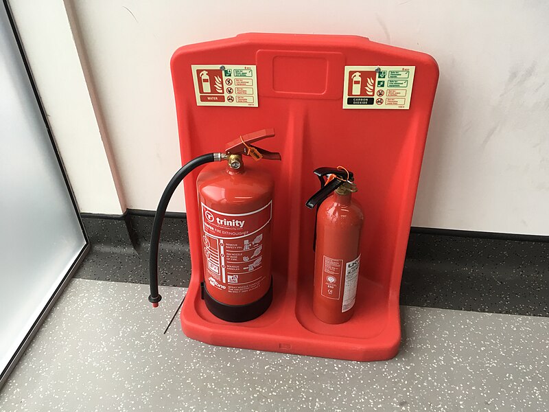 File:Water and Carbon Dioxide fire extinguishers (27160694827).jpg