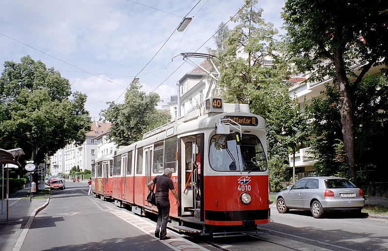 File:Wien-wiener-linien-sl-40-1067247.jpg