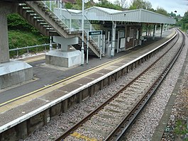 Woodmansterne railway station.jpg