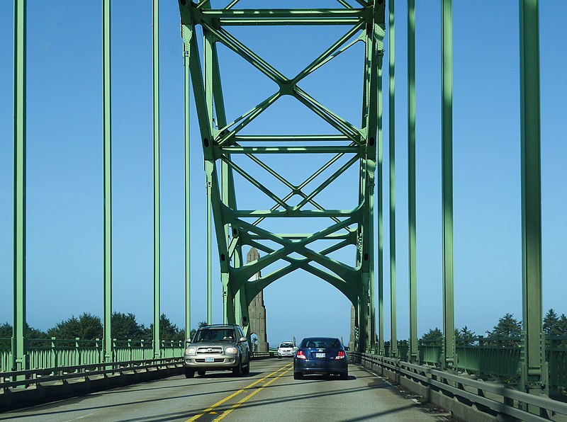 File:Yaquina Bay Bridge, Newport.jpg