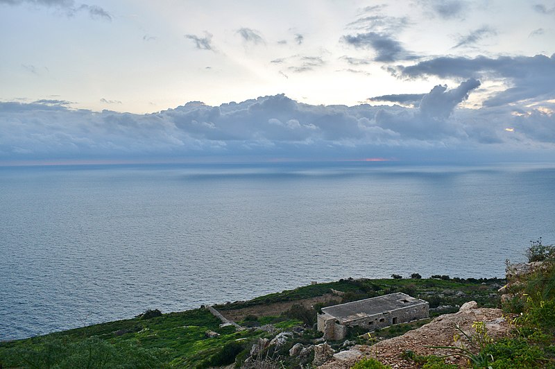 File:Ħad-Dingli. Nżul ix-xemx 3.jpg