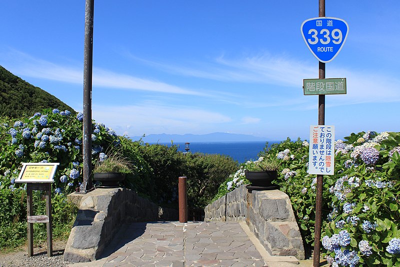 File:階段国道 - panoramio.jpg