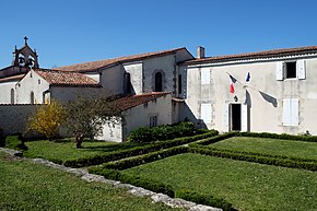 112 - Mairie - St Médard d'Aunis.jpg