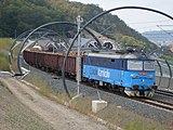 9.–10. KW Die elektrische Güterzuglokomotive ČD 123 019-2 auf der Nové spojení durch Prag (September 2009).