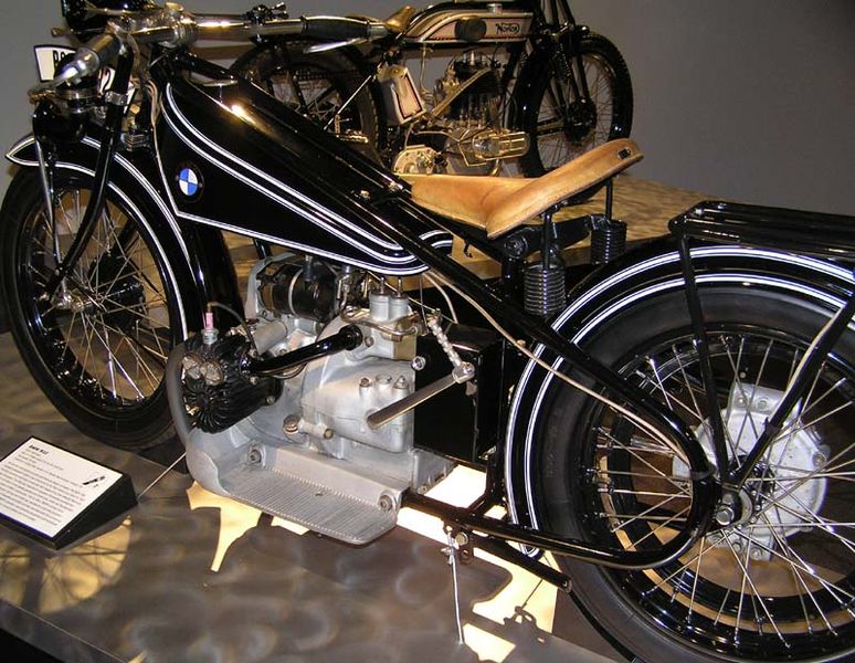 File:1923 BMW R32 (1) - The Art of the Motorcycle - Memphis.jpg