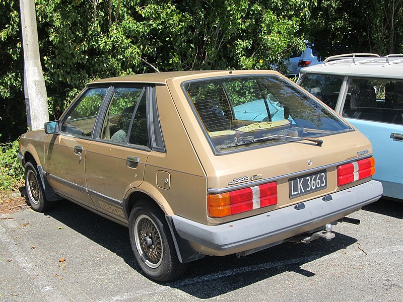 File:1984 Mazda 323 "Limited" (34750667902).jpg