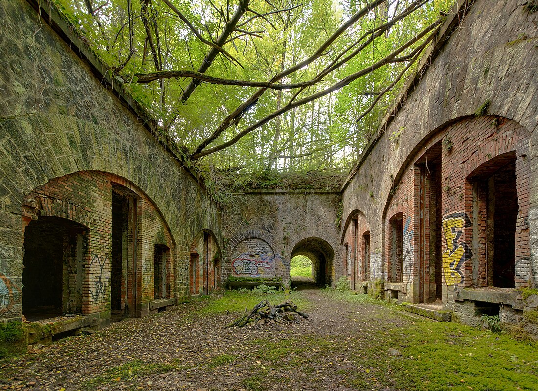 File:2011-09-18 16-05-35-fort-arches.jpg