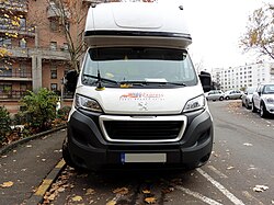 Front face of a 2014+ Peugeot Boxer