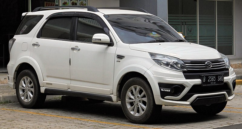 File:2016 Daihatsu Terios 1.5 R Adventure wagon (F700RG; 12-23-2018), South Tangerang.jpg