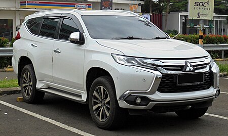 2017 Mitsubishi Pajero Sport 2.4 Dakar Ultimate wagon (KR1W; 12-22-2018), South Tangerang.jpg