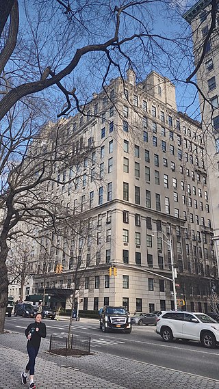 <span class="mw-page-title-main">960 Fifth Avenue</span> Residential skyscraper in Manhattan, New York