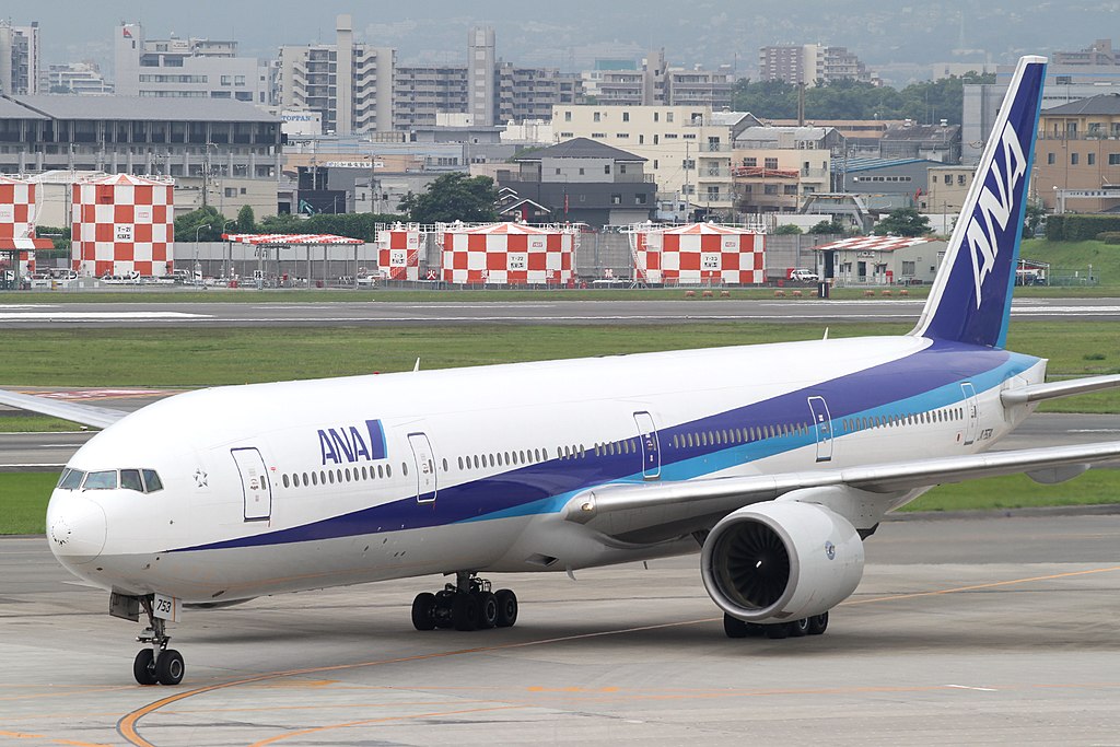 File:ANA B777-300(JA753A) (4771613560).jpg - Wikimedia Commons