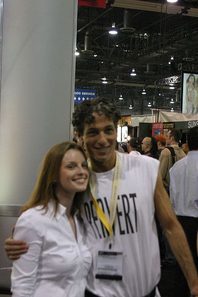 File:AVN Adult Entertainment Expo 2004 IMG 2069 (47305175).jpg