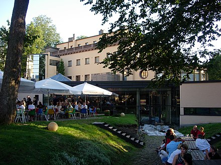 Summer terrace at the Aboa Vetus & Ars Nova courtyard.