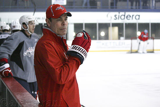 Adam Oates im Jahr 2012.jpg