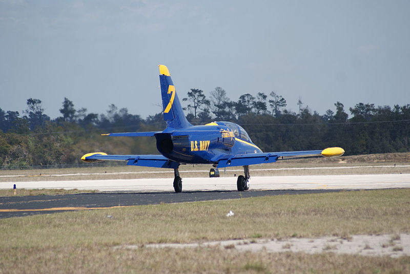 File:Aero Vodochody L-39C Albatros Blue7 Taxi Out 04 TICO 13March2010 (14412784658).jpg