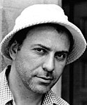 Alan Arkin - 1975.jpg