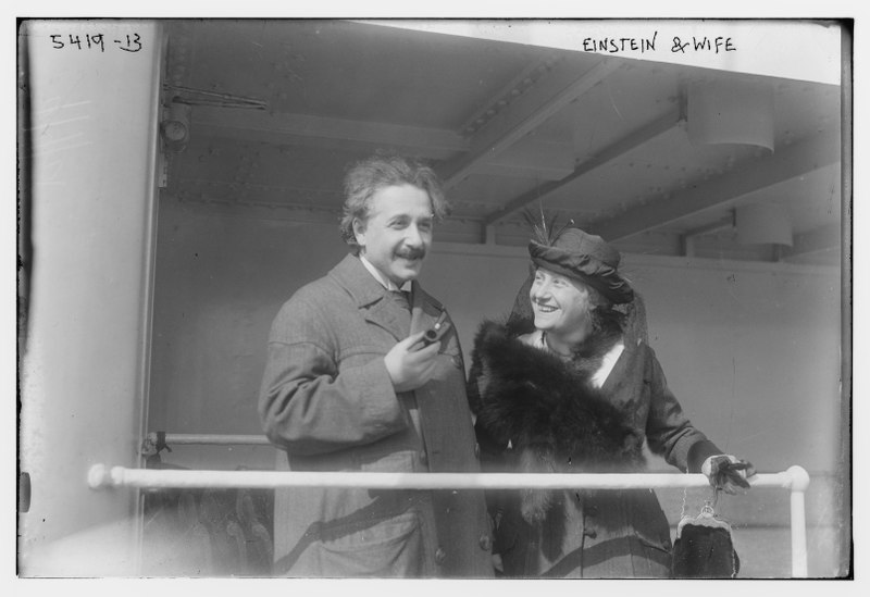 File:Albert) Einstein & wife LCCN2014712249.tif