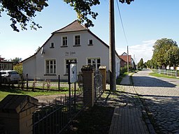 Alte Schule in Gommlo -Ostansicht- Anfang September 2020
