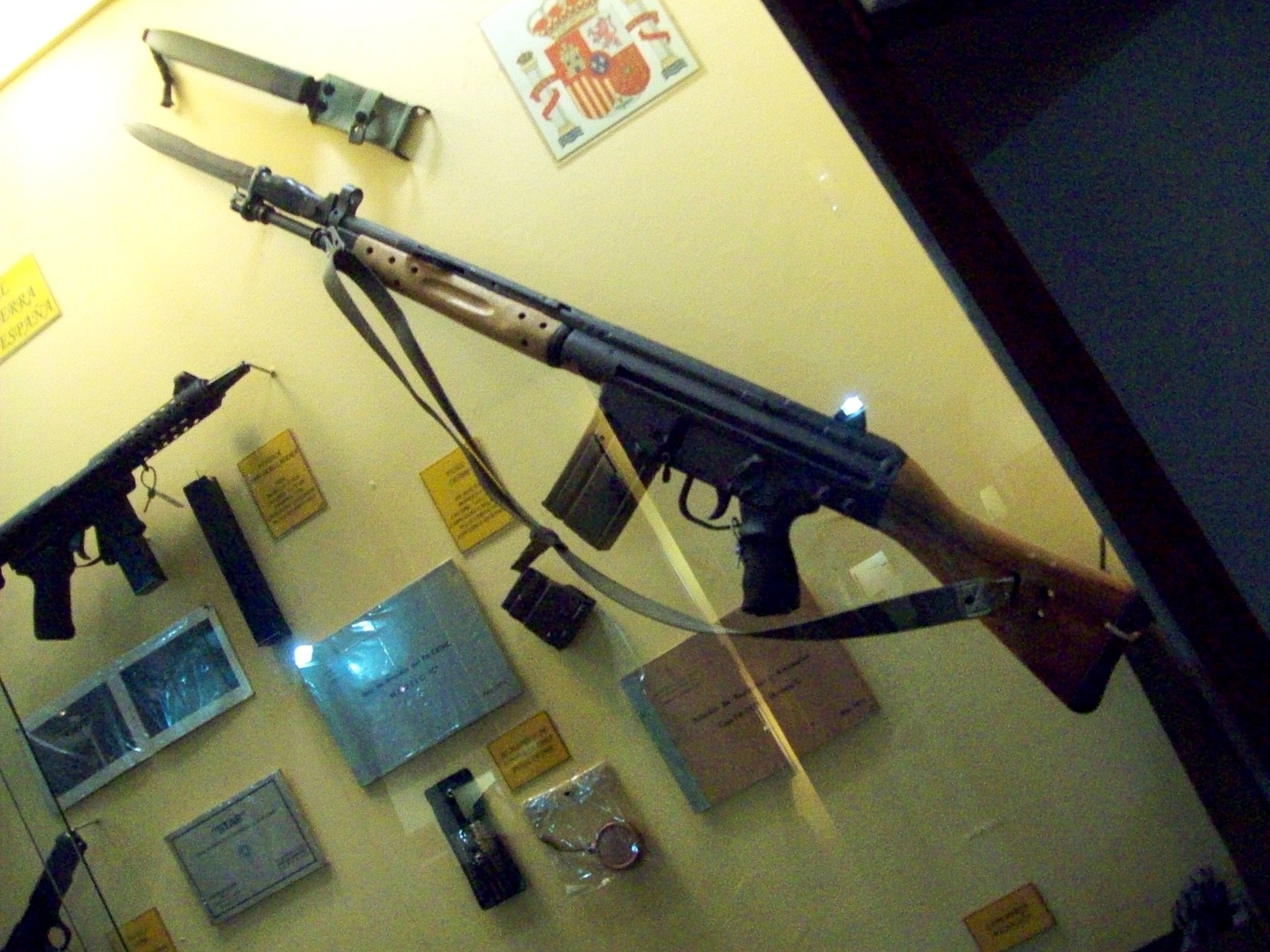 1920px-Armamento_-_Museo_de_Armas_de_la_Naci%C3%B3n_20.JPG