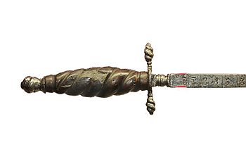 English: Artillery dagger. The blade is gradua...