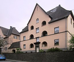 Asbacher Straße 130 - 132.