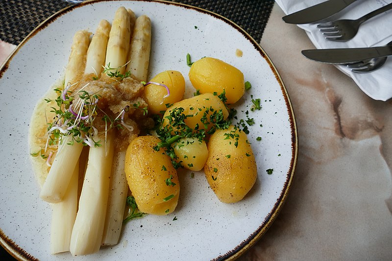 File:Asparagus with potatoes.jpg