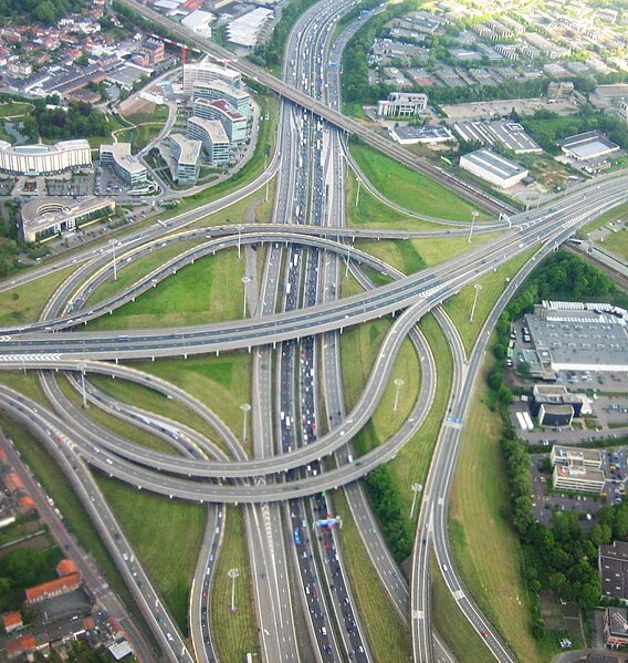 File:Autobunnskräiz-RO-A201.jpg