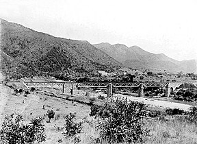 Die Avocabrug is in 1895 vir die Kaapmuiden-Barberton-spoorlyn opgerig