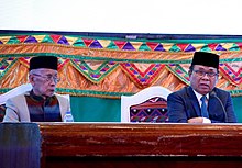 Wa'lī Kalifa Usman Nando (left) and Chief Minister Murad Ebrahim (right)