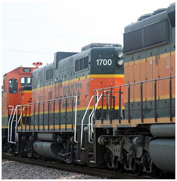 File:BNSF 1700 EMD GP9B.jpg