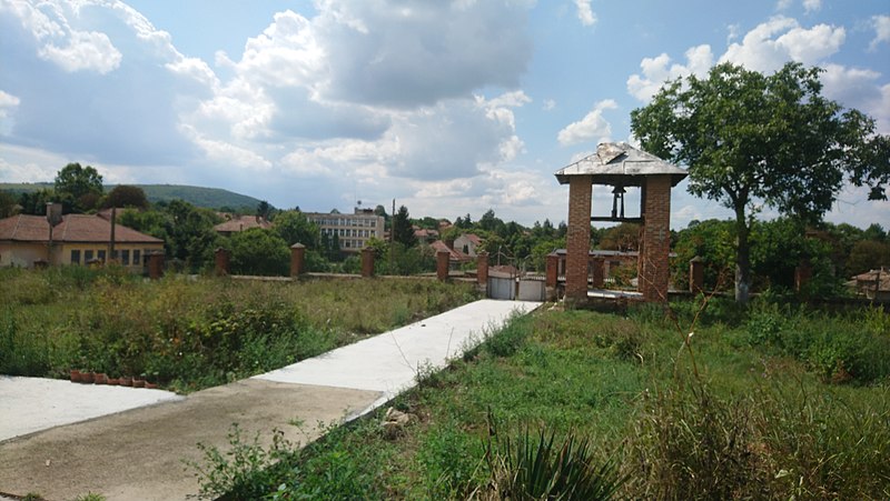 File:Banitsa church belfry.jpg