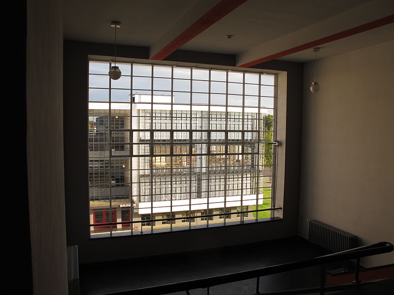 File:Bauhaus-Dessau-3.jpg