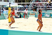 Deutsch: Beachvolleyball bei den Olympischen Jugendspielen 2018; Tag 9, 15. Oktober 2018; Mädchen, Viertelfinale: Puerto Rico-Russland 0–2 (12–21/10–21) English: Beach volleyball at the 2018 Summer Youth Olympics at 15 October 2018 – Girls Quarterfinals: Puerto Rico-Russia 0–2 (12–21/10–21)