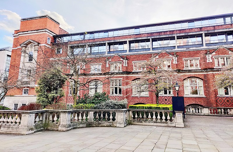 File:Beit Hall from the Diamond Jubilee Steps.jpg