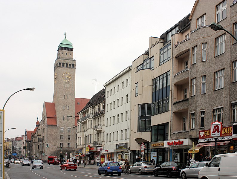 Berlin-Neukölln, Blick zum Rathaus
