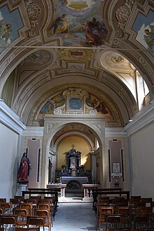 Interno della chiesa sul colle di San Martino
