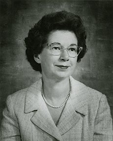 Beverly Cleary 1971.jpg